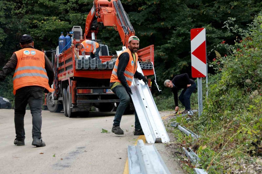 Uçurum Kenarına Çelik Bariyerli Önlem