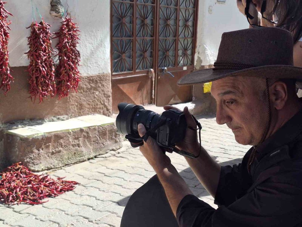 Fotoğraf Tutkunları ’çukurören Biberi’ni Görüntülemek İçin Bilecik’e Geldi