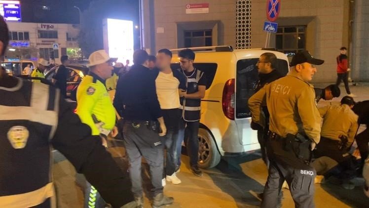 Uygulamadan Kaçan Alkollü Sürücüyü Polis Havaya Ateş Açarak Yakaladı