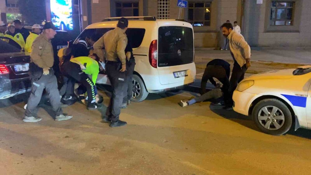 Uygulamadan Kaçan Alkollü Sürücüyü Polis Havaya Ateş Açarak Yakaladı