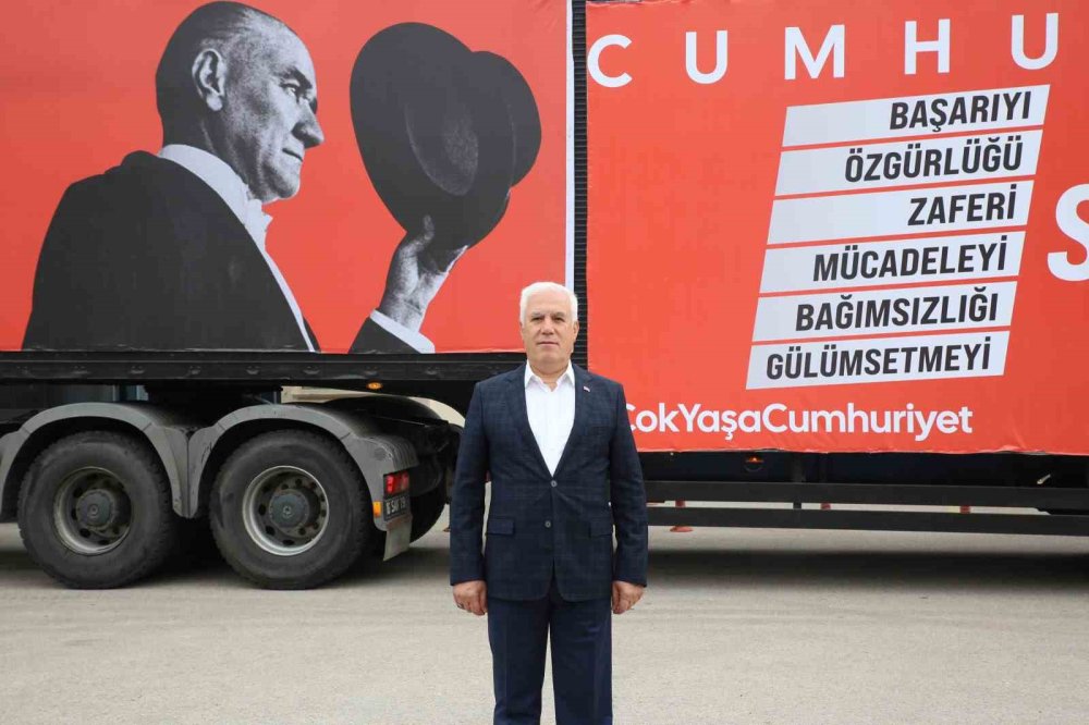 ’cumhuriyet Tırı’ İle Bursa’yı Sarıyor