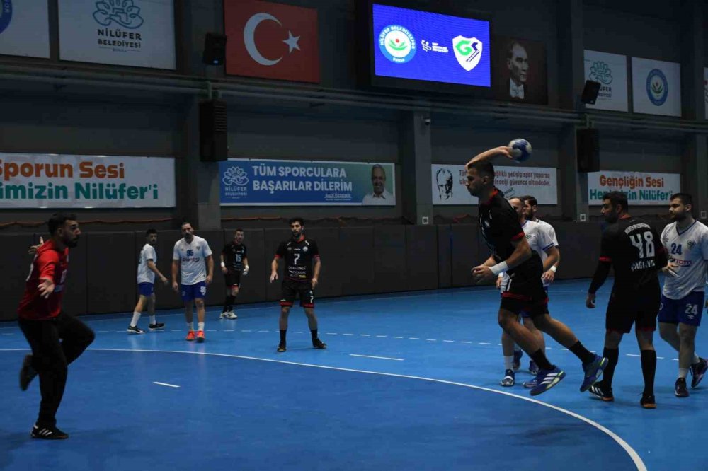 Nilüfer Belediyespor Liderlik Yarışını Sürdürüyor