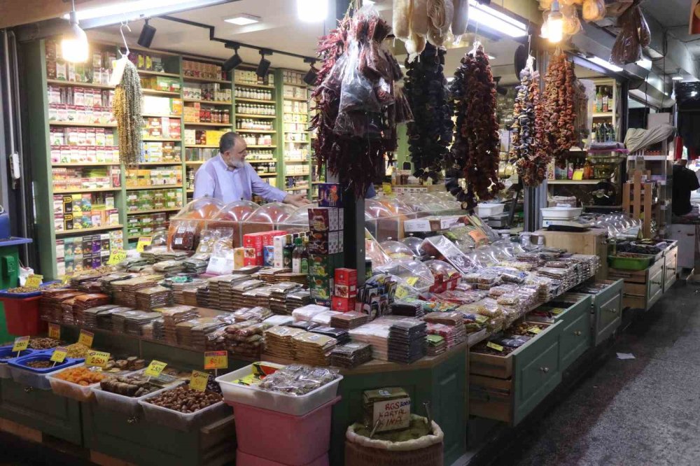 Vatandaşlar Aktarların Yolunu Tuttu