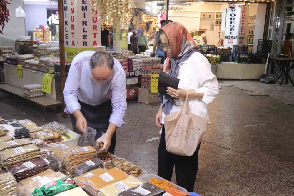 Vatandaşlar Aktarların Yolunu Tuttu