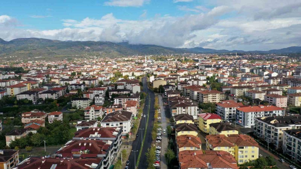 3 Mahalleyi Bağlayan Hat Sil Baştan Yenilendi