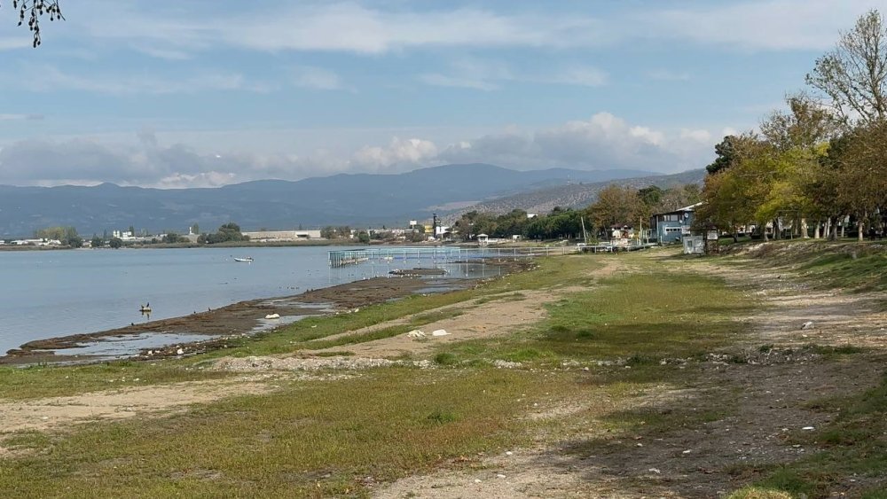 İznik Gölü'nde  Kuraklık Tehlikesi