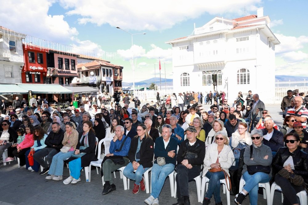 ’tiyatro Mudanya’ İzleyicilerden Tam Not Aldı