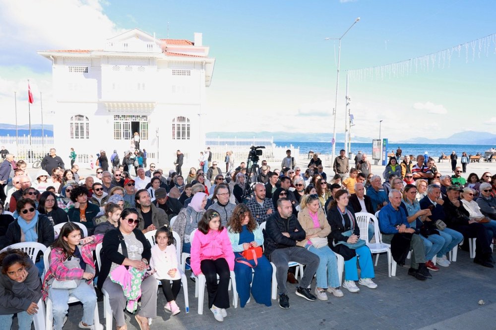 ’tiyatro Mudanya’ İzleyicilerden Tam Not Aldı