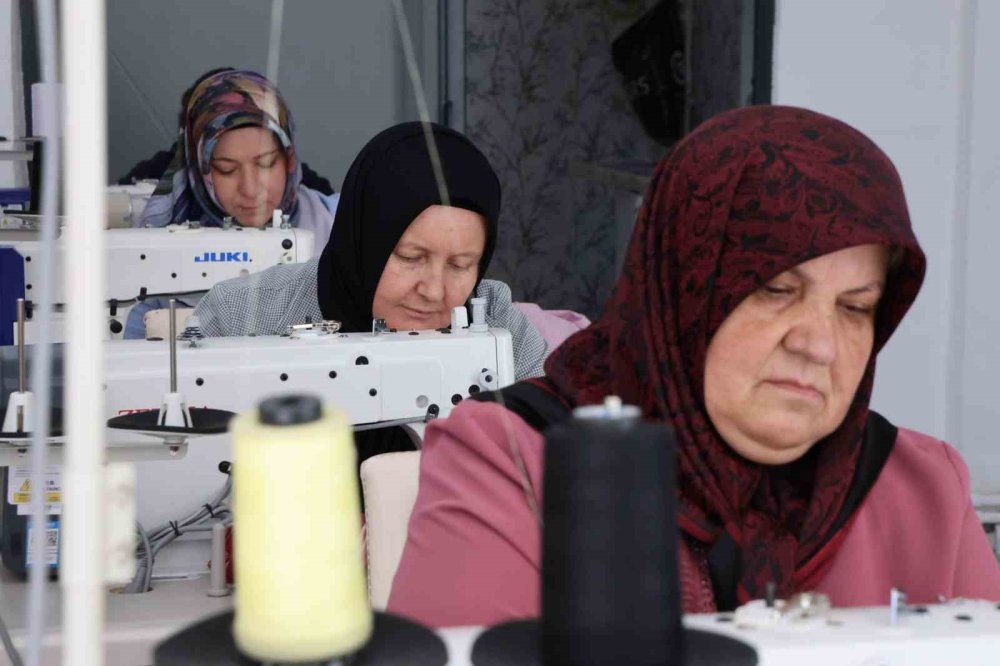 Bir Araya Gelen Ev Hanımları Kendi İşletmelerini Kurdu