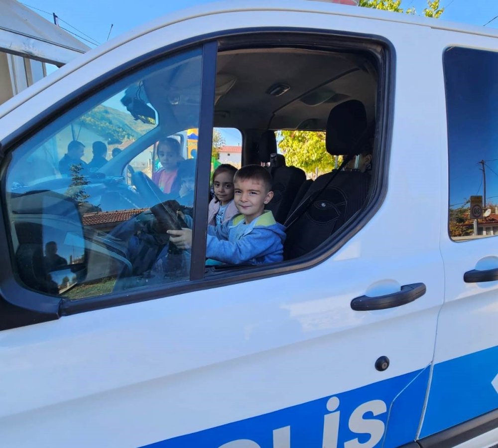 Miniklere Polislik Mesleği Tanıtıldı