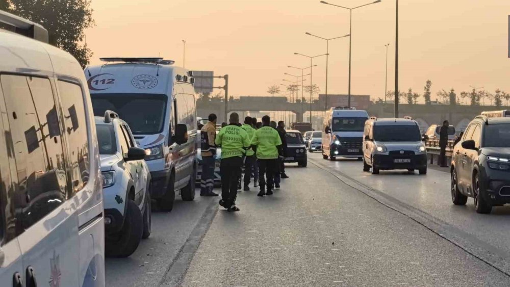 Otomobilin Çarptığı Adam Hayatını Kaybetti