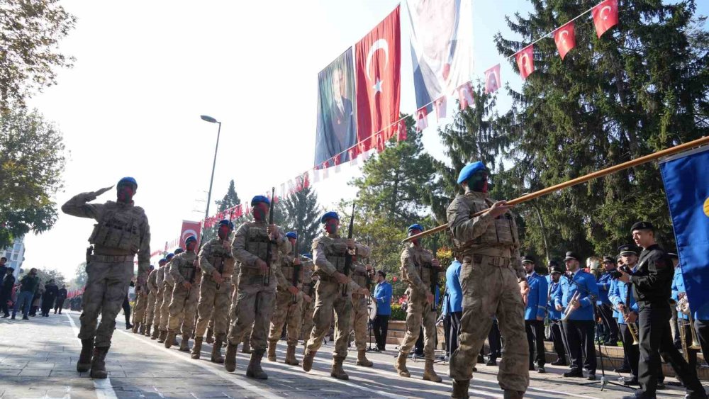 Cumhuriyet’in 101. Yıl Dönümünde Jandarmadan Göğüs Kabartan Gösteri