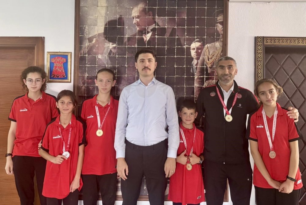 Kaymakam Kahraman Dereceye Giren Sporcuları Makamında Ağırladı