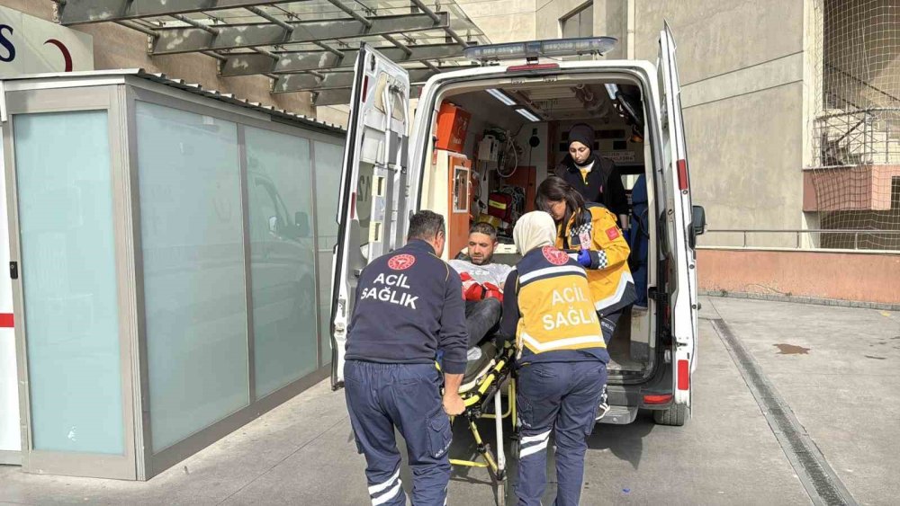 Tavuk Yüzünden İki Yeğenini Tüfekle Vurdu