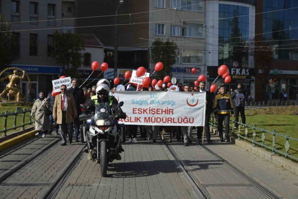 Organ Bağışı Haftası Kapsamında Farkındalık Yürüyüşü Düzenlendi