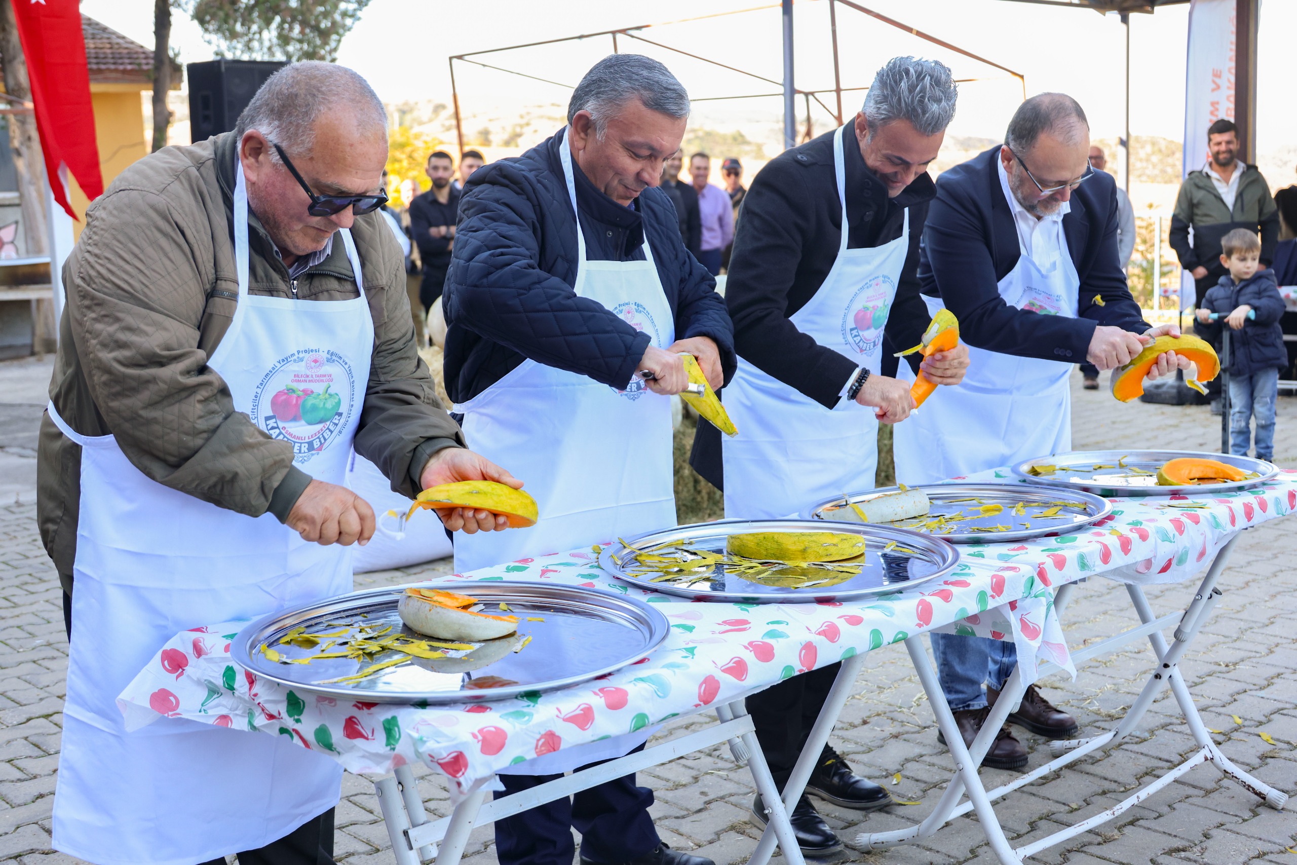 kabak-festivali-renkli-goruntulere-sahne-oldu3.jpg