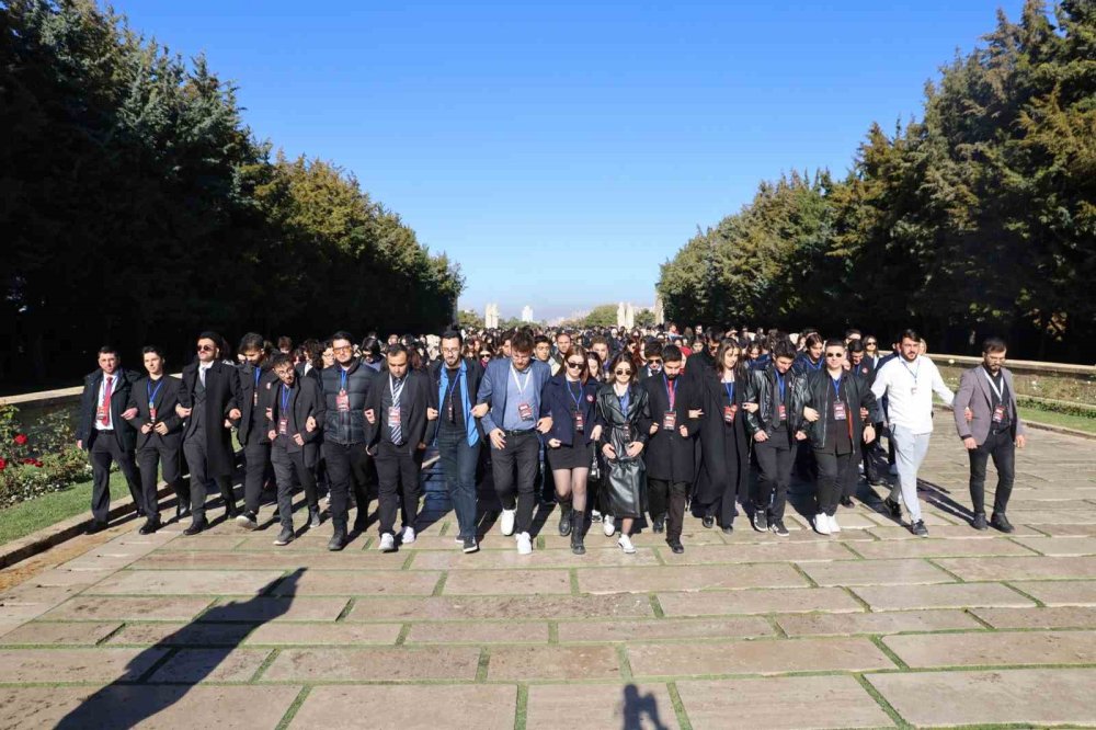 550 Genç, Anıtkabir’de