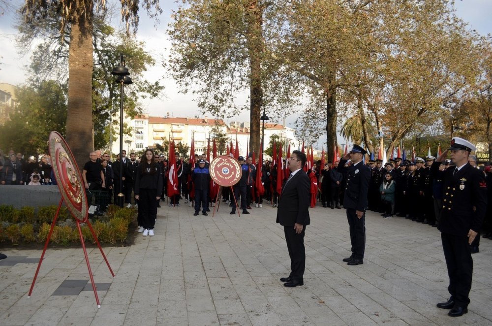 Atatürk Özlemle Anıldı