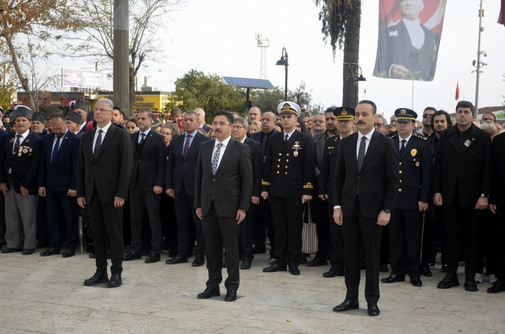 Atatürk Özlemle Anıldı