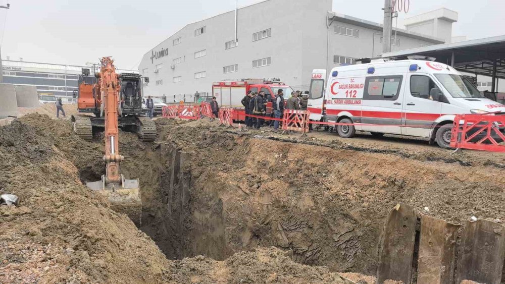 İşçiyi Kurtarmak İçin İtfaiye Erleri Zamanla Yarıştı