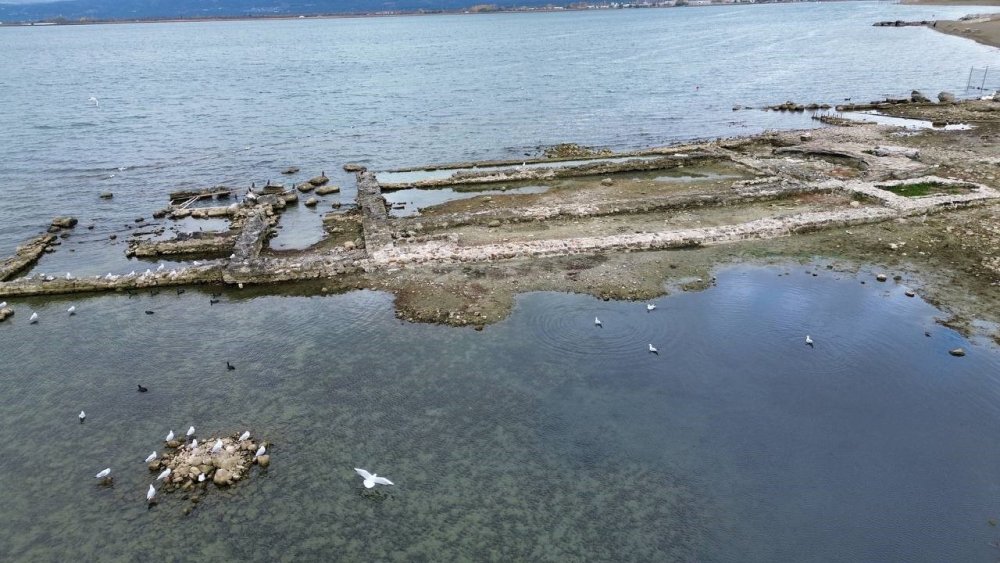 2 Bin Yıllık Bazilika Tamamen Gün Yüzüne Çıktı