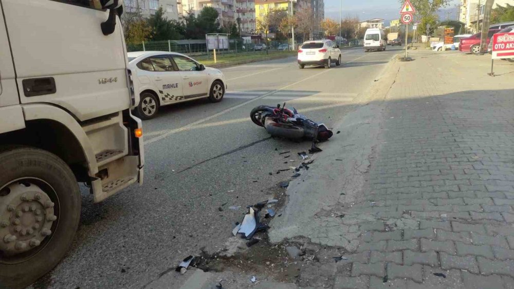 Tek Teker Üzerinde Gitmek İsterken Kaza Yaptı