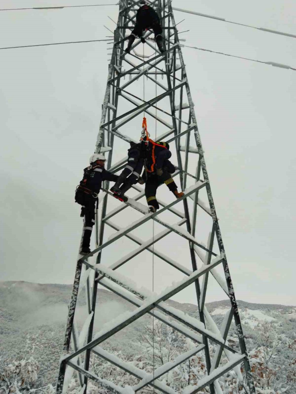 Elektrik Akıma Kapıldı