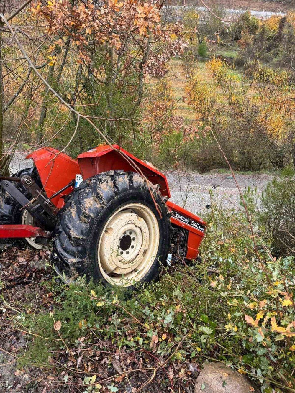 Kontrolden Çıkan Traktör Devrildi: 1 Ölü, 3 Yaralı