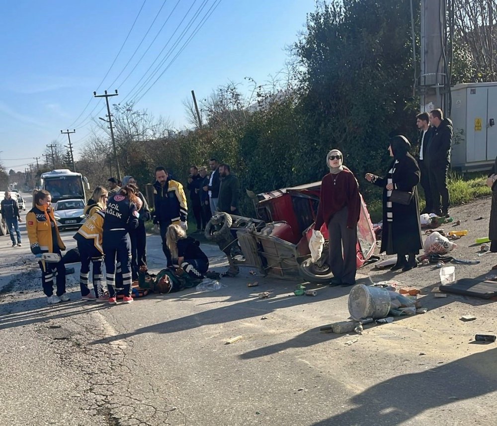 Feci Kaza: Baba Olay Yerinde Hayatını Kaybetti, Oğlu Ağır Yaralandı