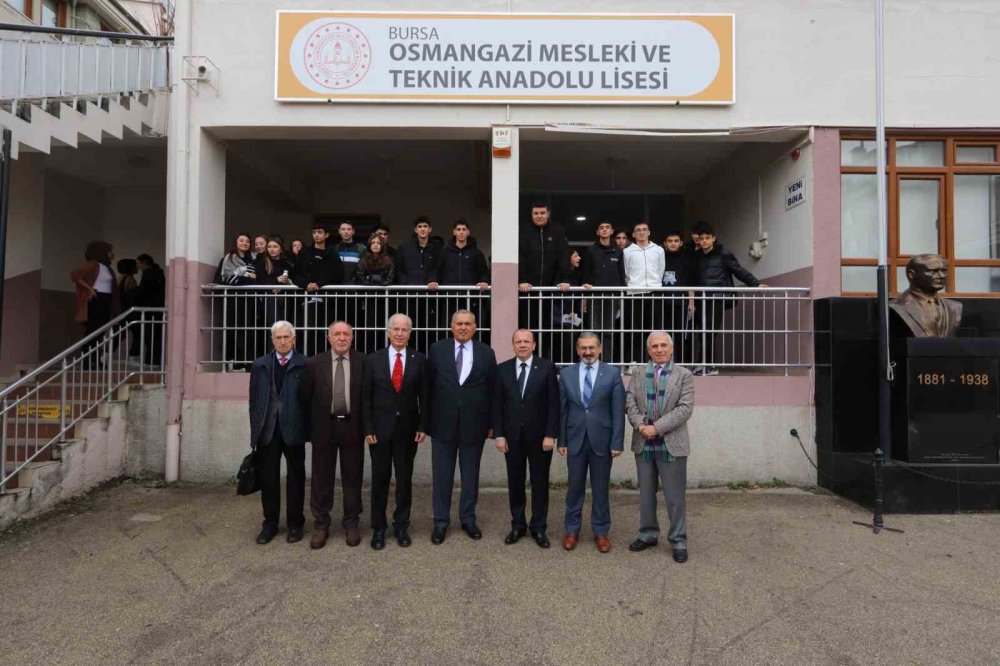 Özer Matlı, Mezun Olduğu Lisede Gençlere İlham Verdi