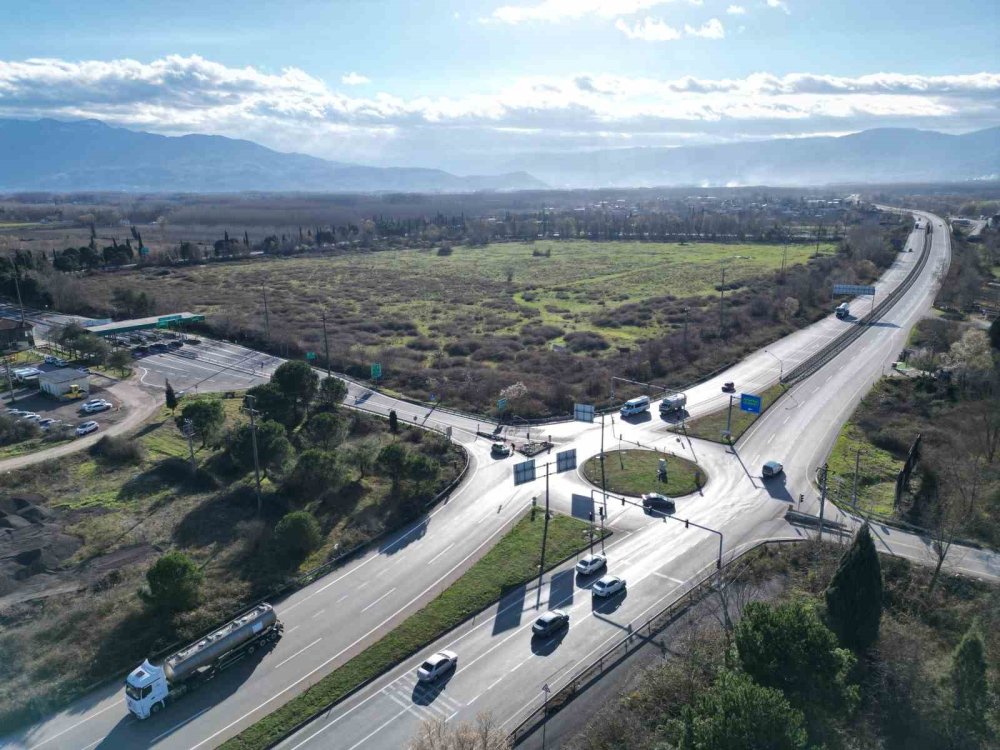 Bakım Ve Onarımı Tamamlandı, Otoyolun Gişeler Kullanıma Açıldı