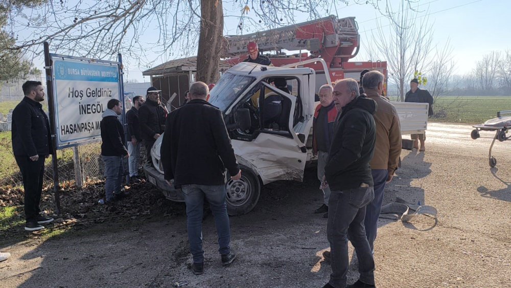 Trafik Kazası: 3 Yaralı