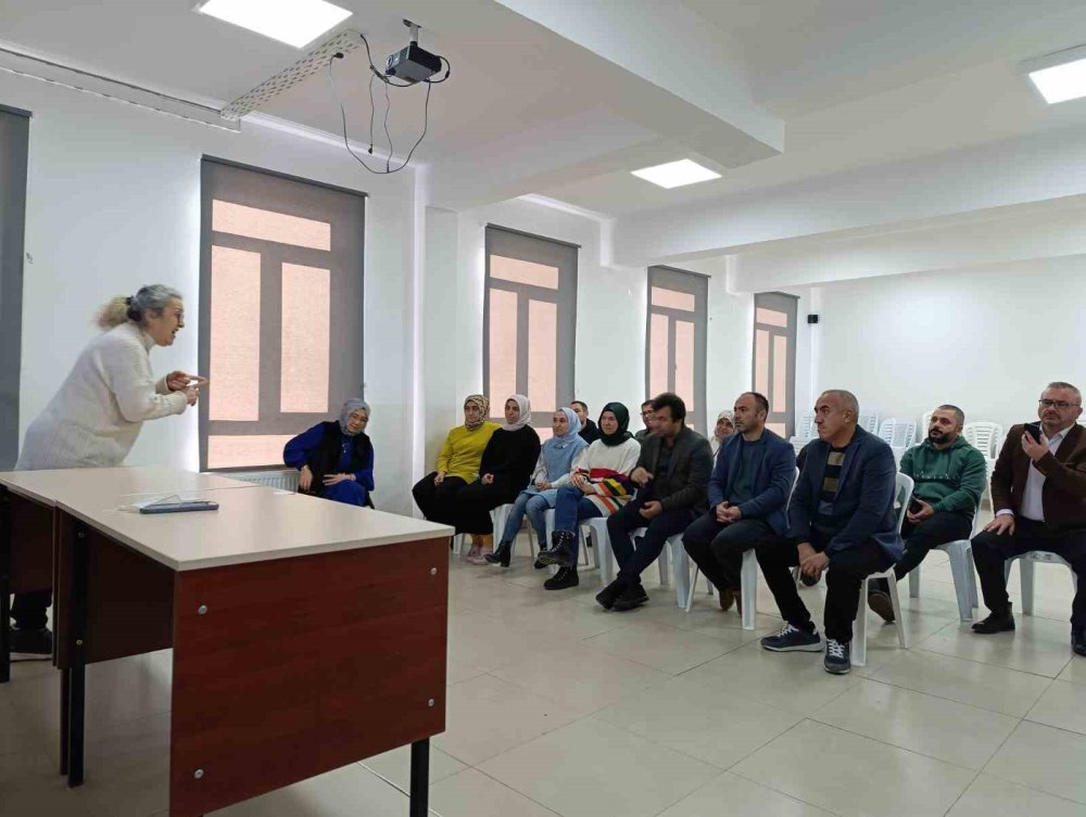 “Kadına Yönelik Şiddetle Mücadele” Konulu Seminer