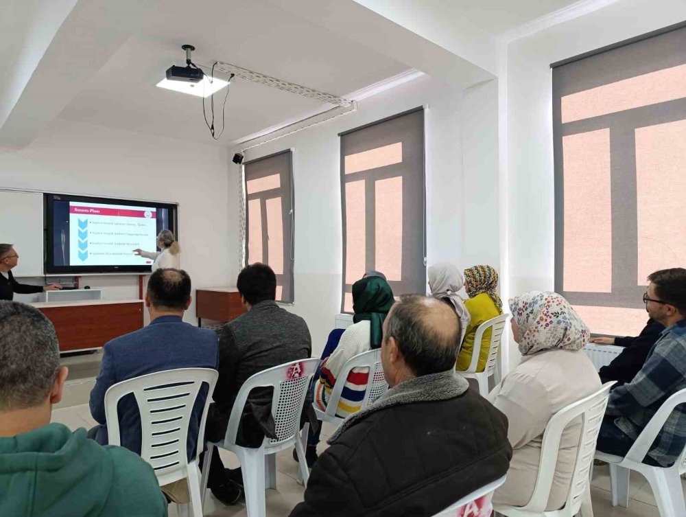 “Kadına Yönelik Şiddetle Mücadele” Konulu Seminer