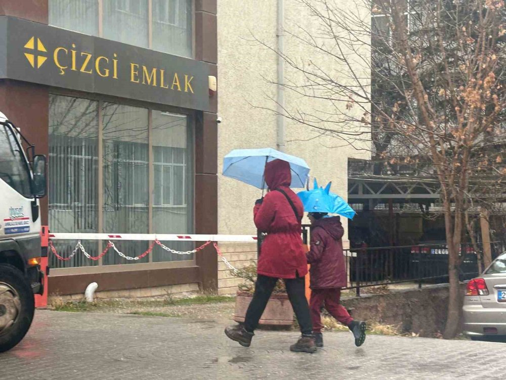 Sağanak Yağış Etkili Oldu