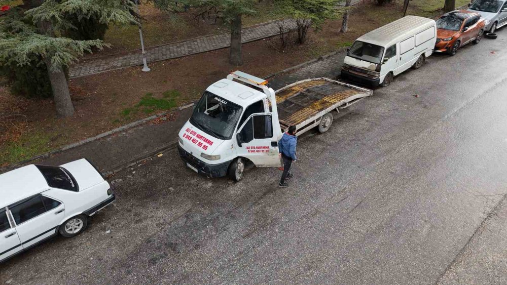 Oto Çekiciler Kar Yağışını Dört Gözle Bekliyorlar