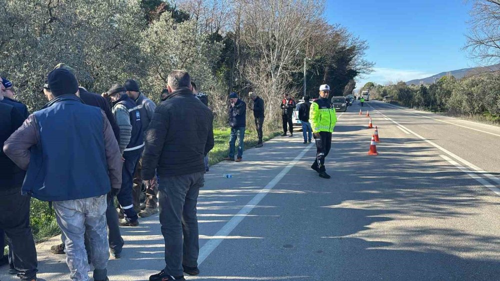 Traktörün Altında Kalan Sürücü Hayatını Kaybetti