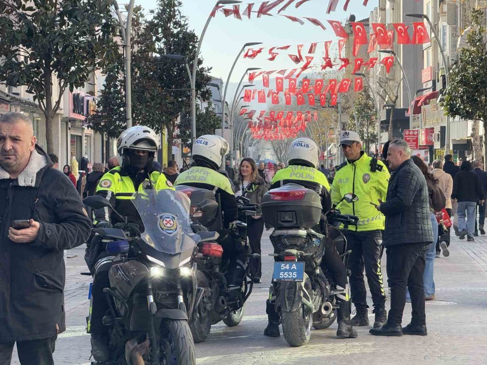 Yayalara Ayrılan Alana Motosikletle Girenlere Ceza Yağdı