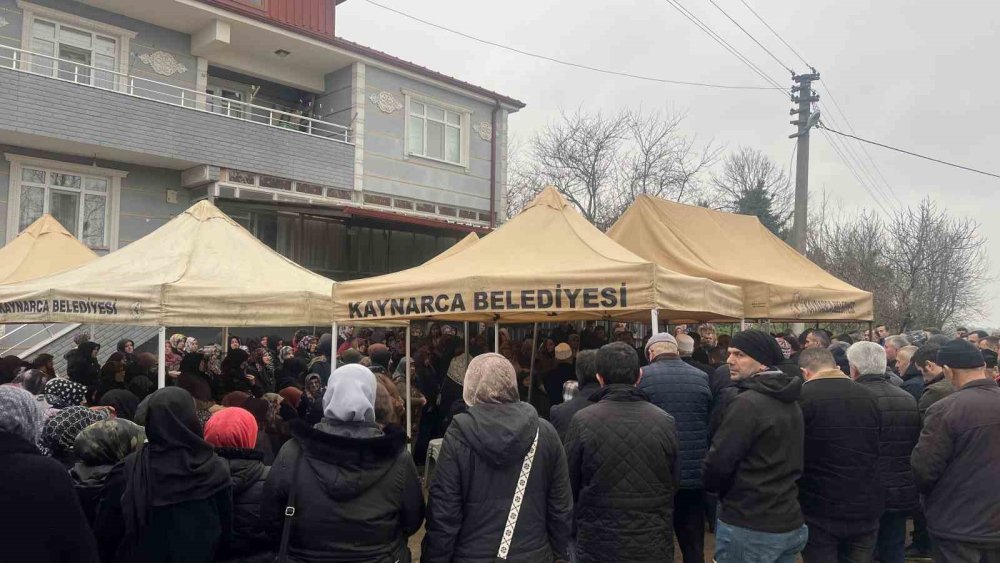 Trafik Kazasında Ölen 14 Yaşındaki Kız Son Toprağa Verildi