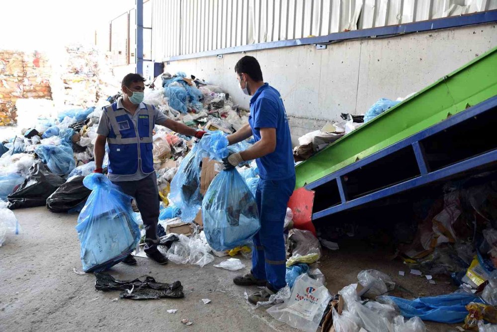 1 Milyon 936 Bin 850 Kilogram Atık Topladı