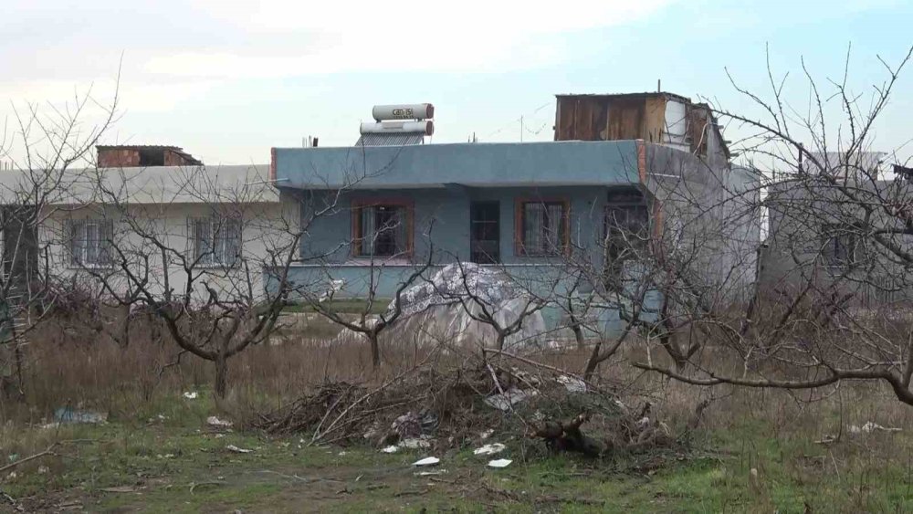 Babasından Kalan Arsasına Gece Konduları Kondurdular