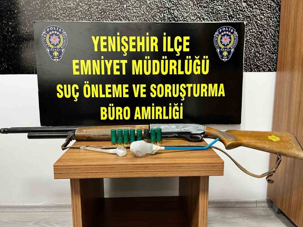 Polislerin Şüphelendiği Araçta Uyuşturucu Çıktı