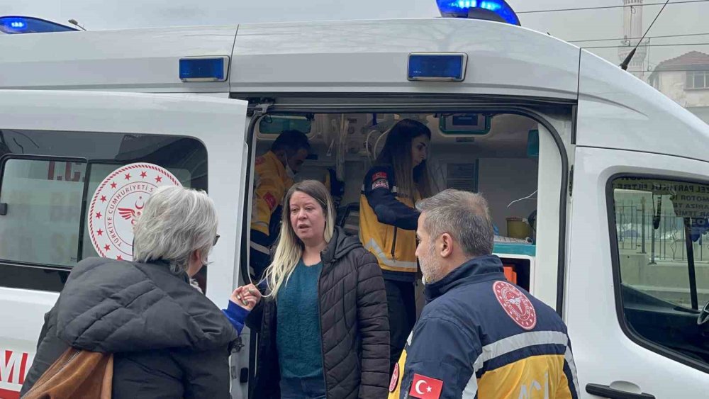 2 İş Yerini Küle Çeviren Yangın Kontrol Altına Alındı