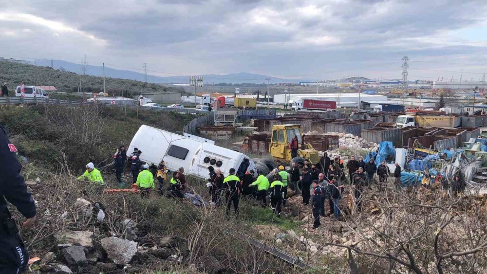 9 Kişinin Yaralandığı Kazada Tır Şoförü Gözaltına Alındı