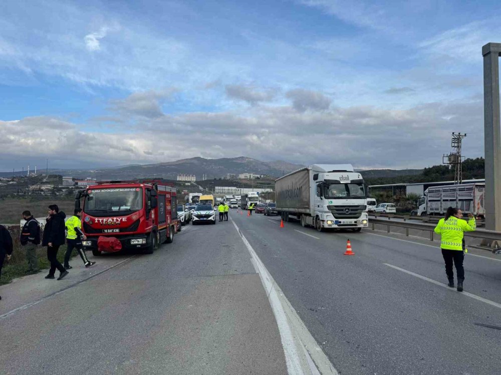 9 Kişinin Yaralandığı Kazada Tır Şoförü Gözaltına Alındı