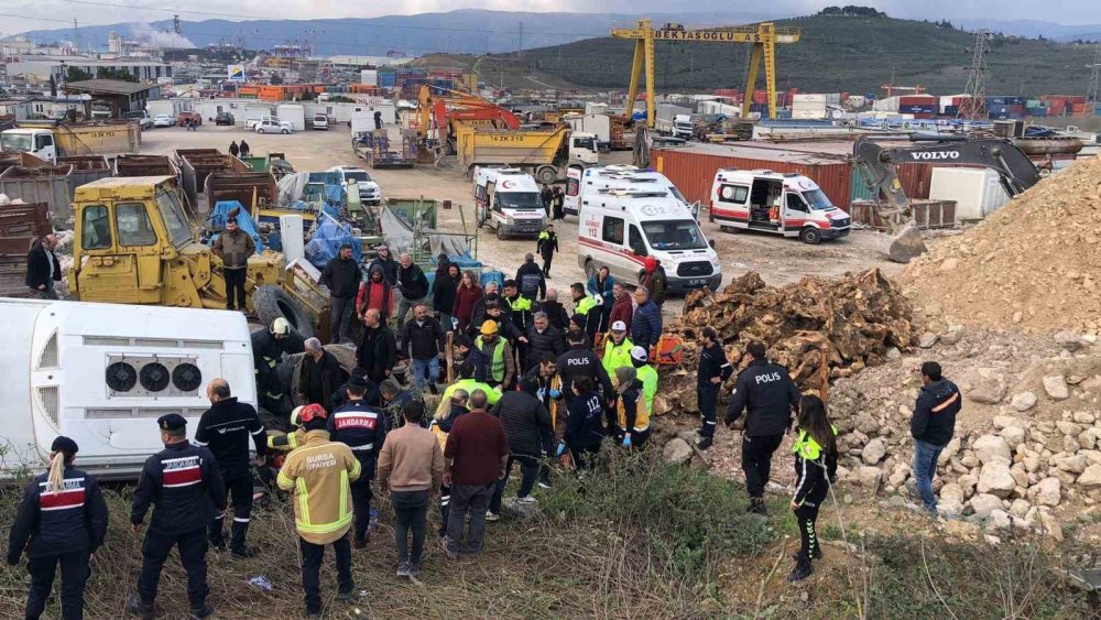 9 Kişinin Yaralandığı Kazada Tır Şoförü Gözaltına Alındı