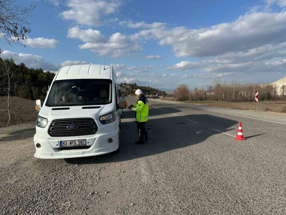 Jandarma Okul Servis Araçlarını Denetledi