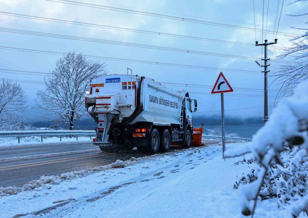 Kar Sebebi İle Kapanan 34 Grup Yolu Ulaşıma Açıldı