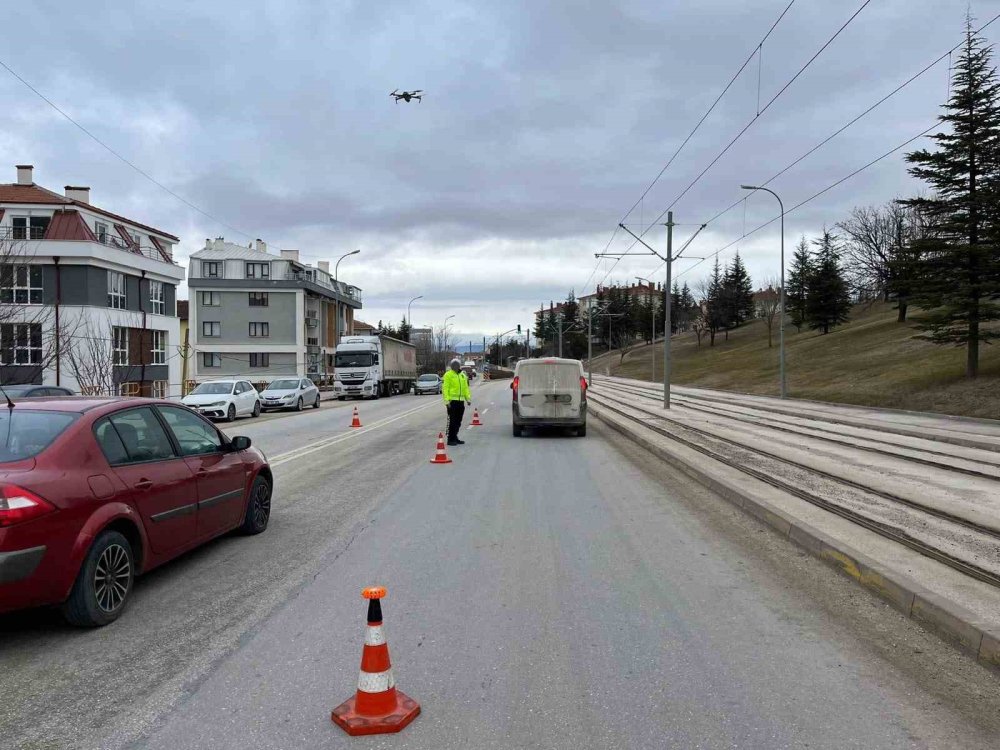 Polis Ekiplerince 102 Araç Sürücüsüne Cezai İşlem Yapıldı