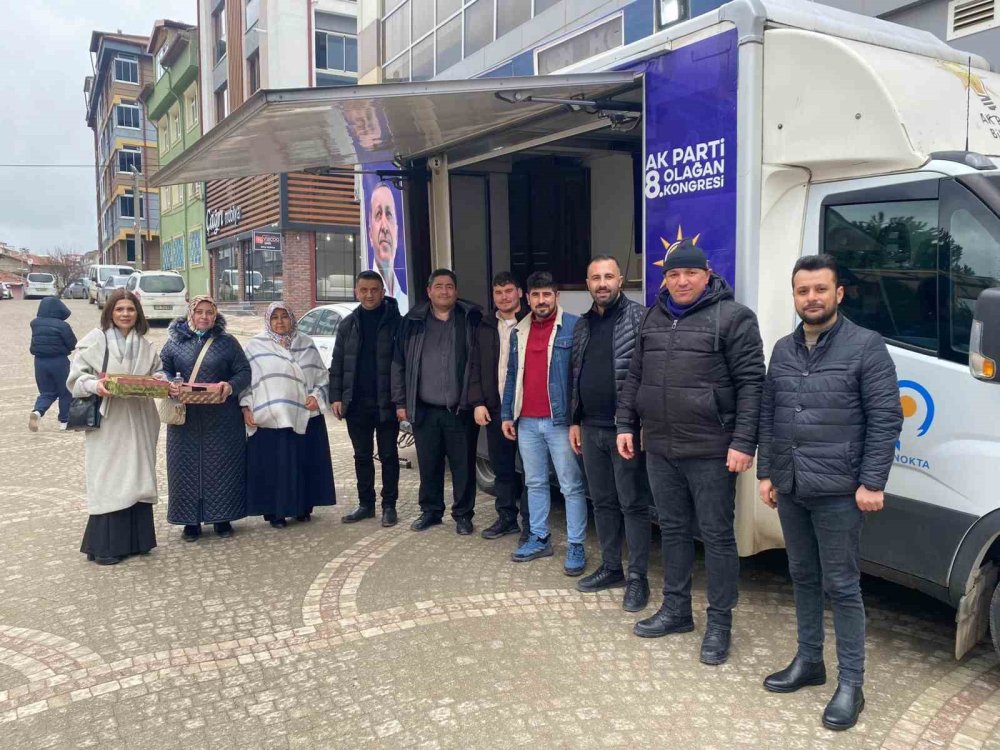 Bilecik'te Ak Parti Üyelik Standı Açıldı